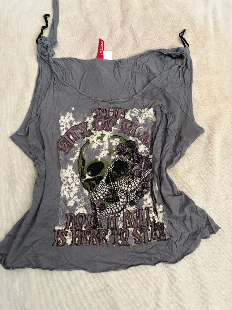 Skull Graphic Crop Top