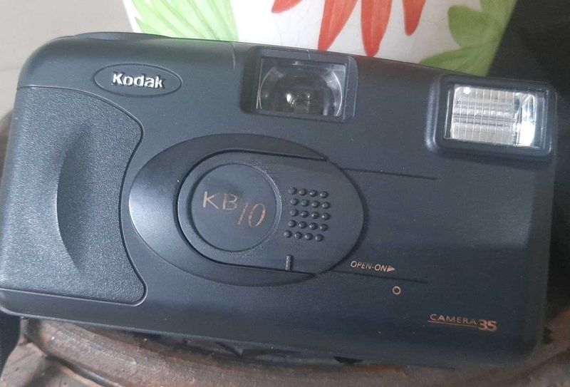 Vintage Kodak KB10 35mm Film Camera