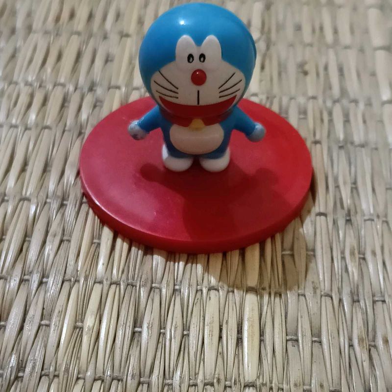 Doremon toy figure small