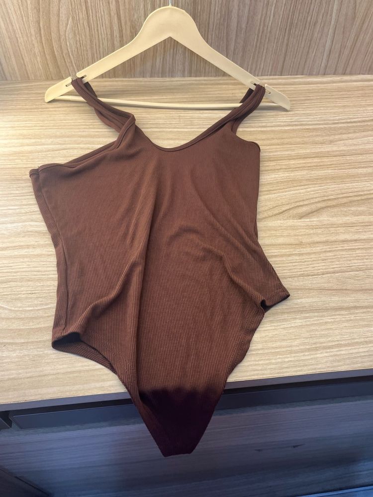 2 TRENDY Ribbed Bodysuit