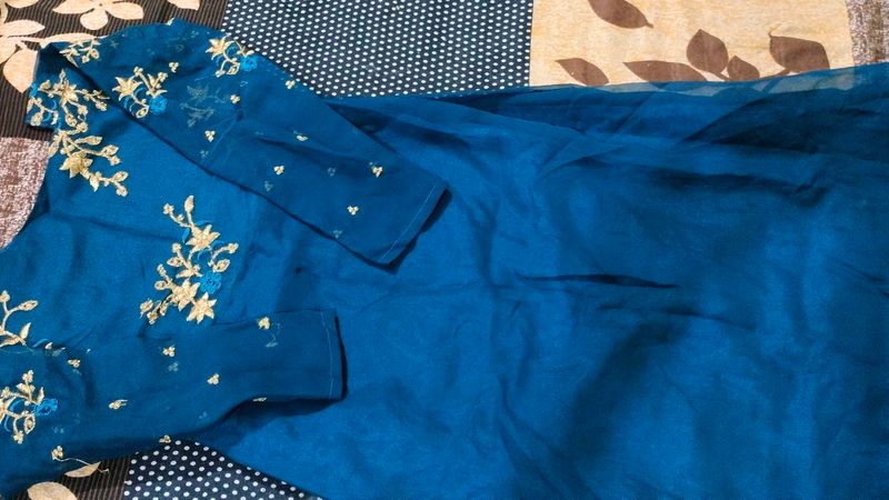 Beautiful Teal Embroidered Kurta