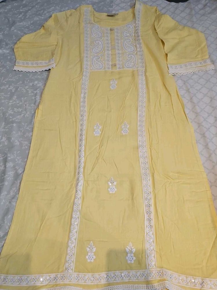 Elegant Yellow Embroidered Kurta