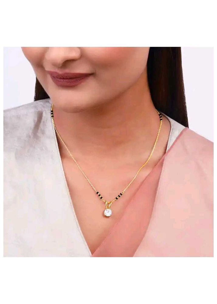 Elegant Gold Mangalsutra with Diamond Pendant