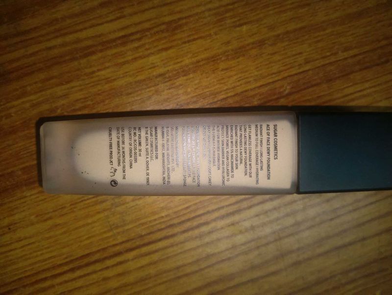 SUGAR ACE OF FACE DEWY FOUNDATION
