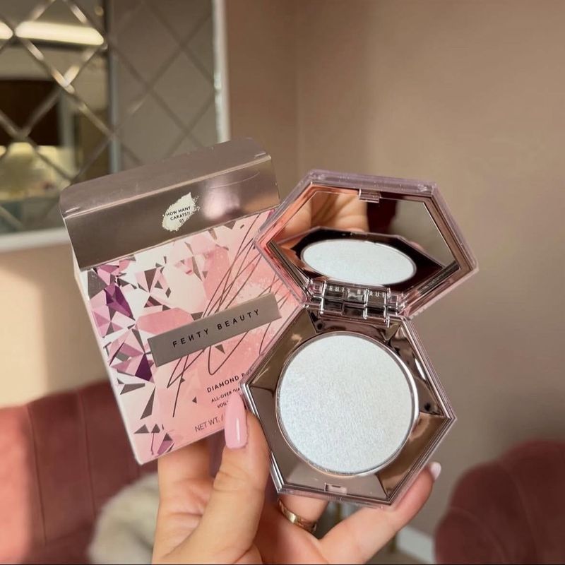 Fenty Beauty Diamond Bomb Highlighter