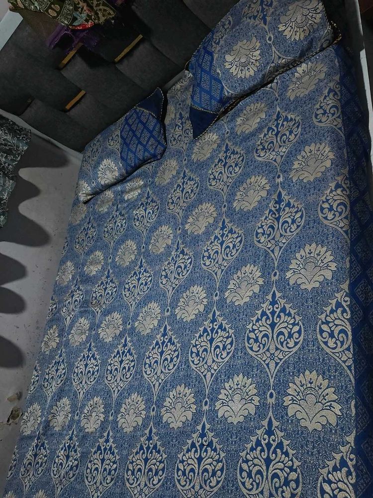 Elegant Blue Damask Bedding Set