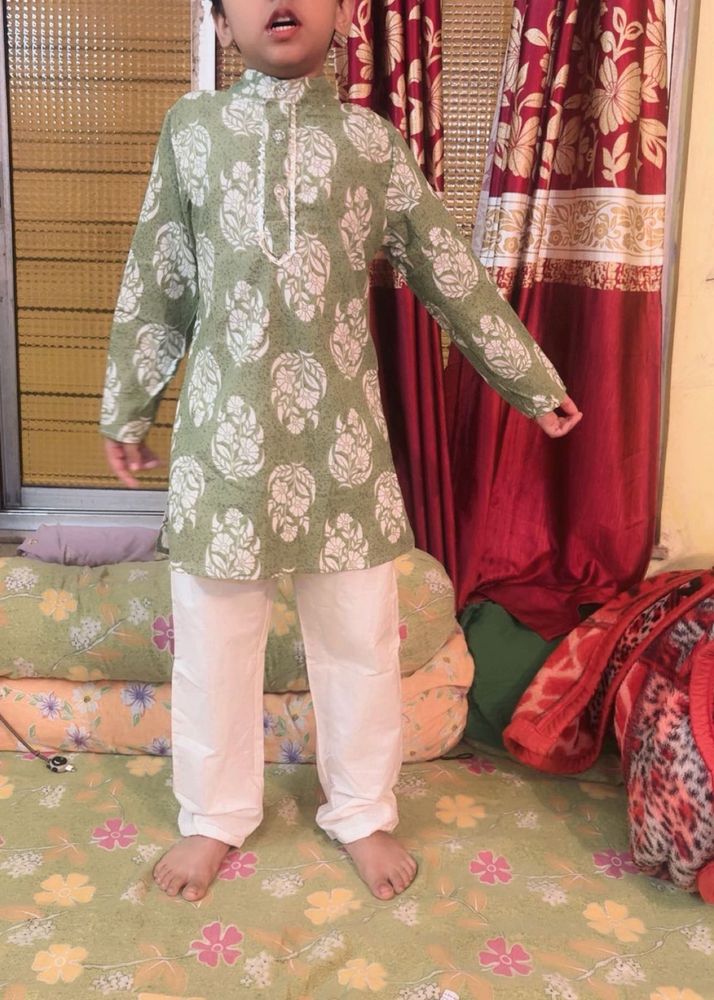 boys green ethnic set