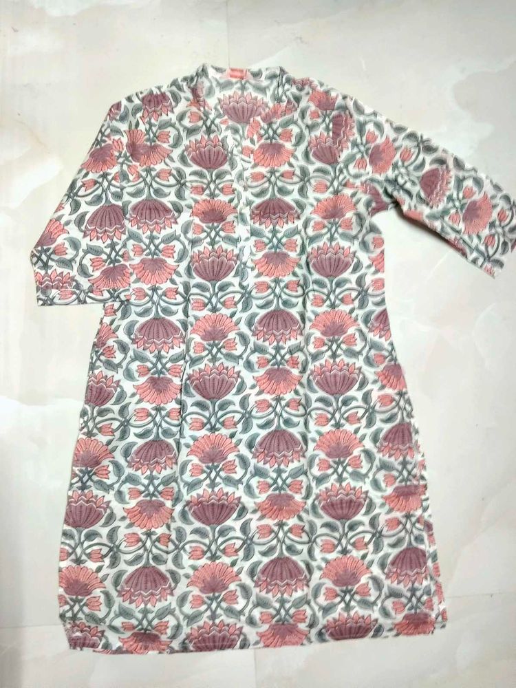 Beautiful Floral Print Kurta