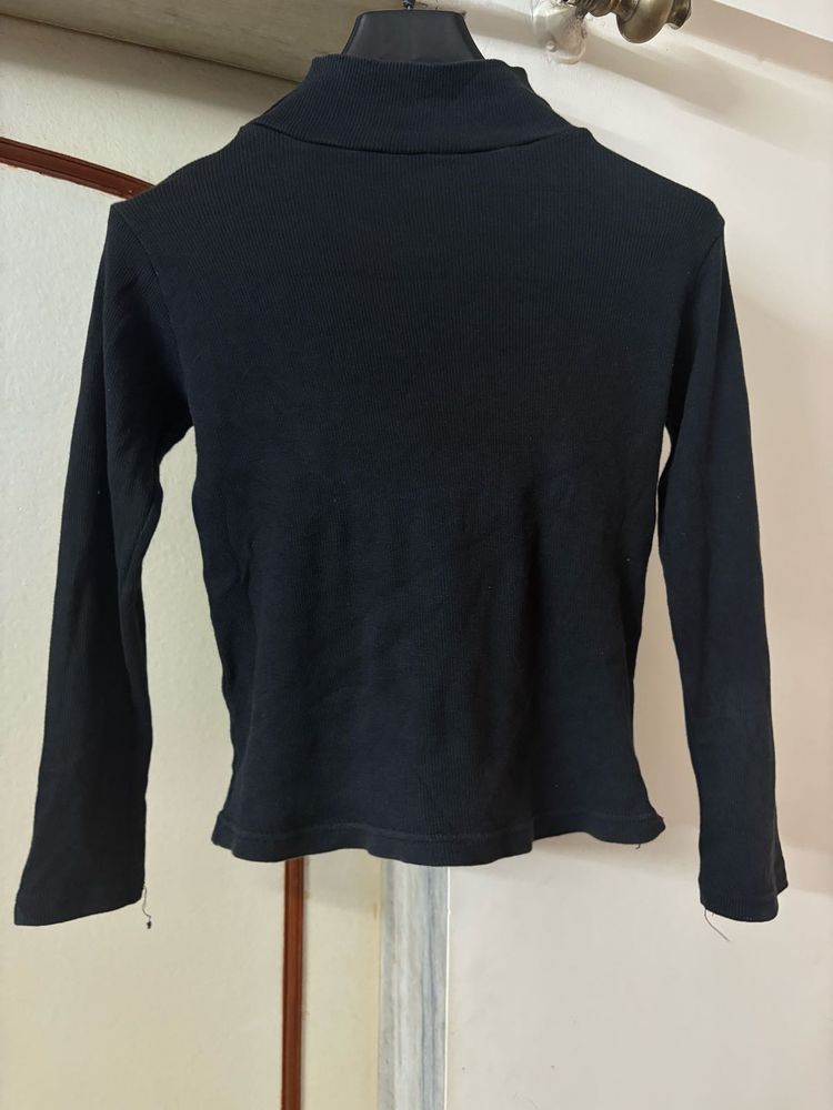 Classic Ribbed Turtleneck Top