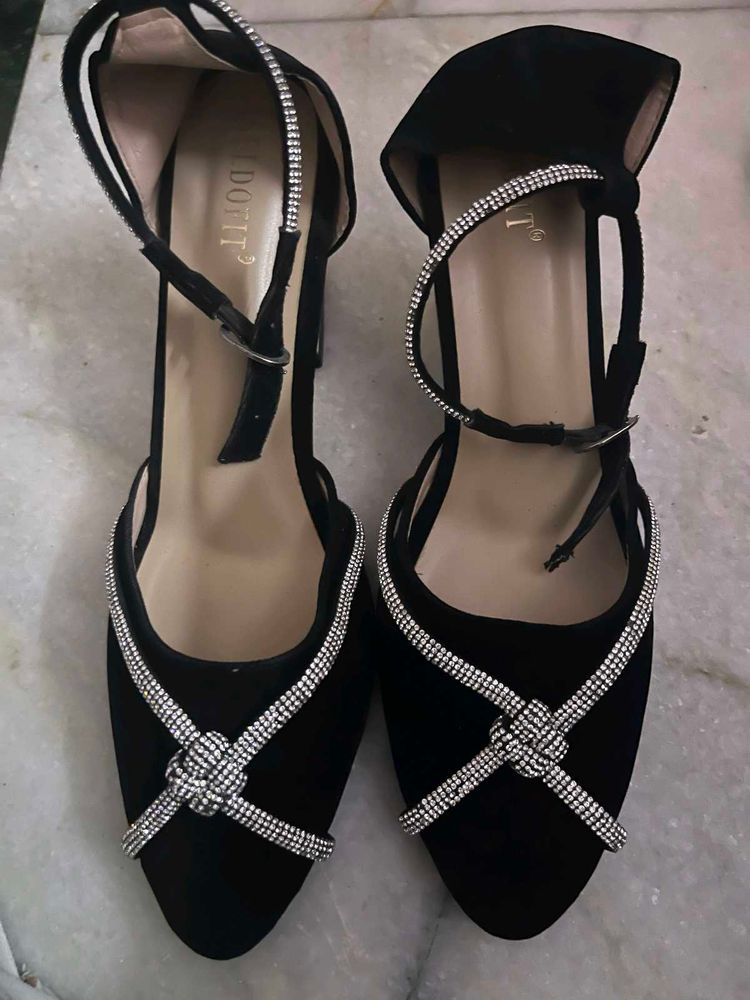 Sparkling Black Heels with Crystal Accents