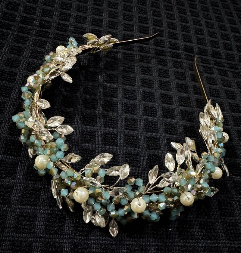 Crystal &amp; pearl hair vine/headband