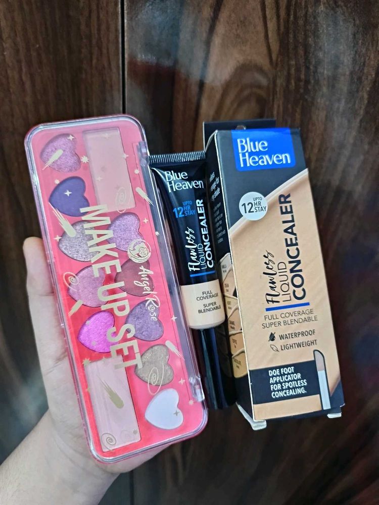 concealer and eyeshadow pallete combo