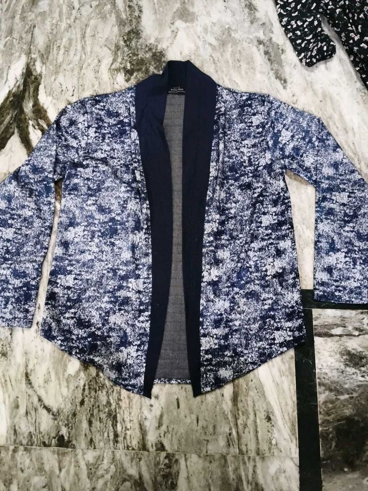 Stylish Blue &amp; White Printed Jacket