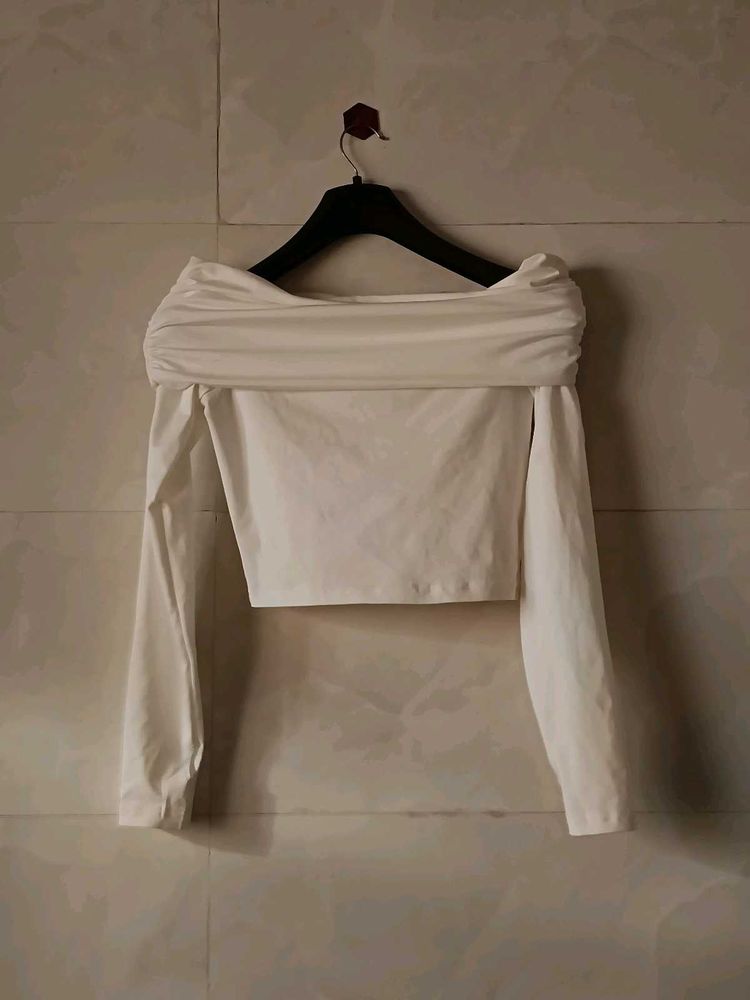 Chic Off-Shoulder Ruched Crop Top
