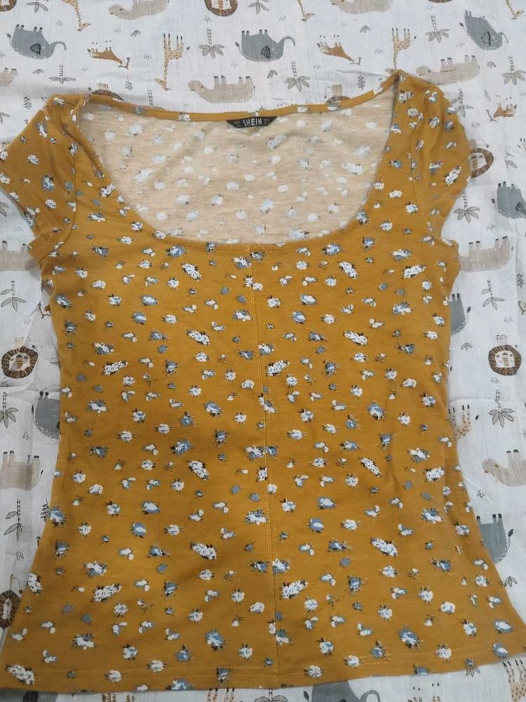 Floral print top