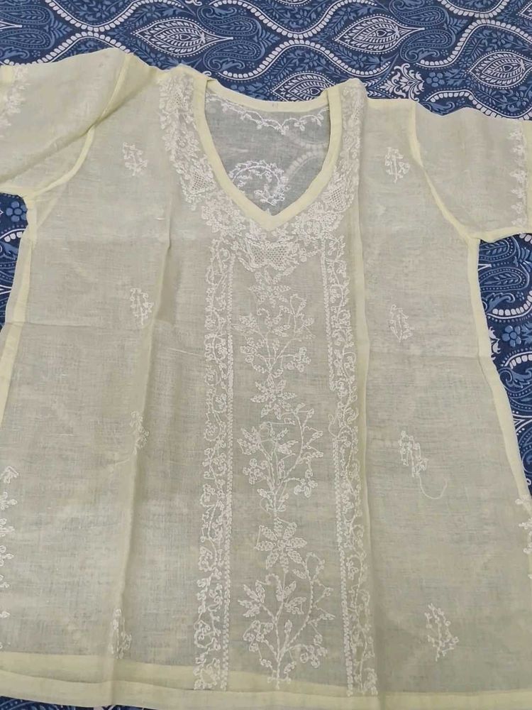 Elegant Chikankari Kurta