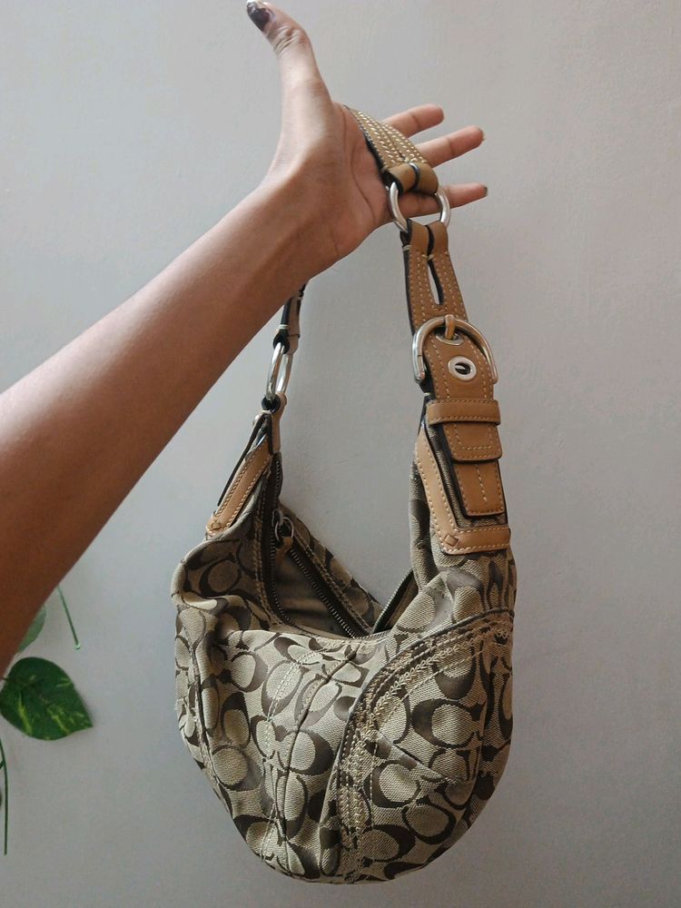 AUTHENTIC COACH HANDBAG