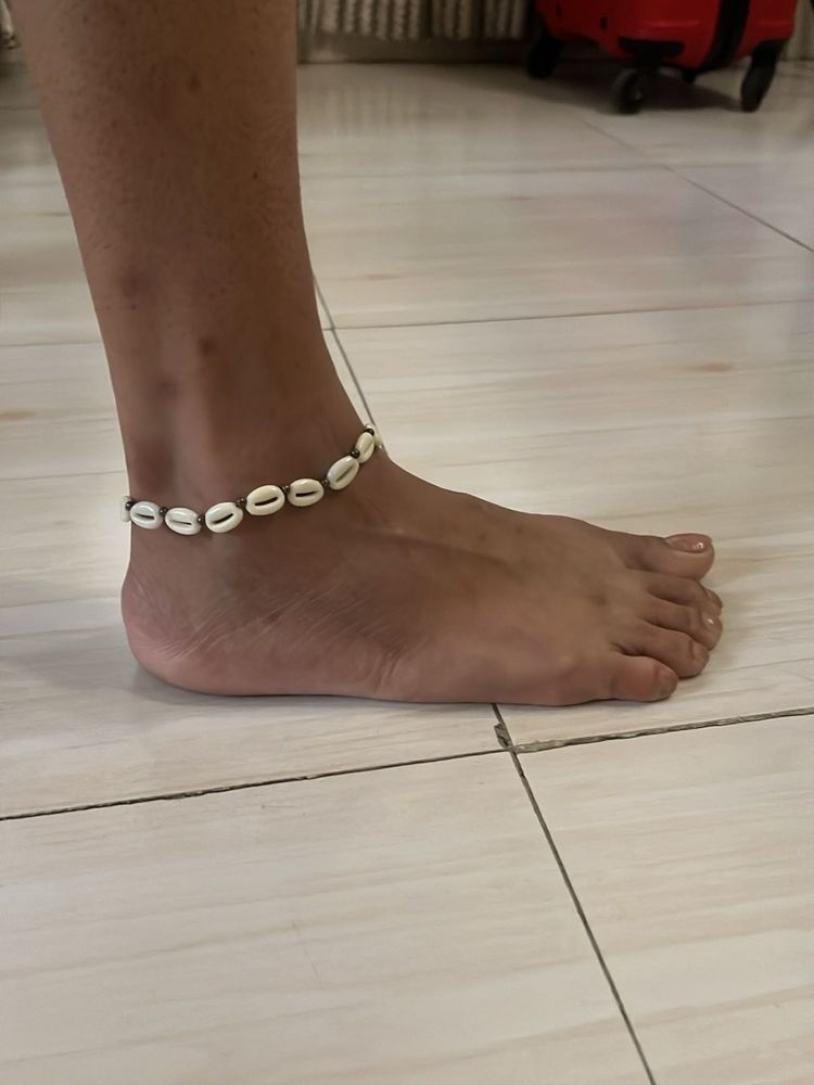 Anklet