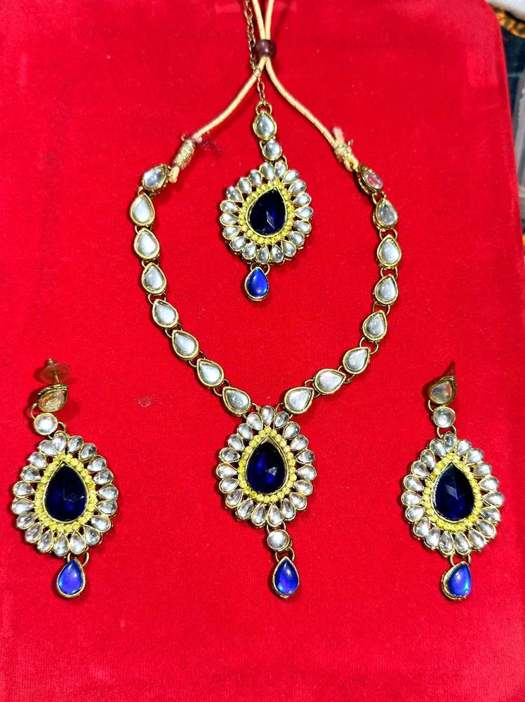 Necklace Set with Ear rings