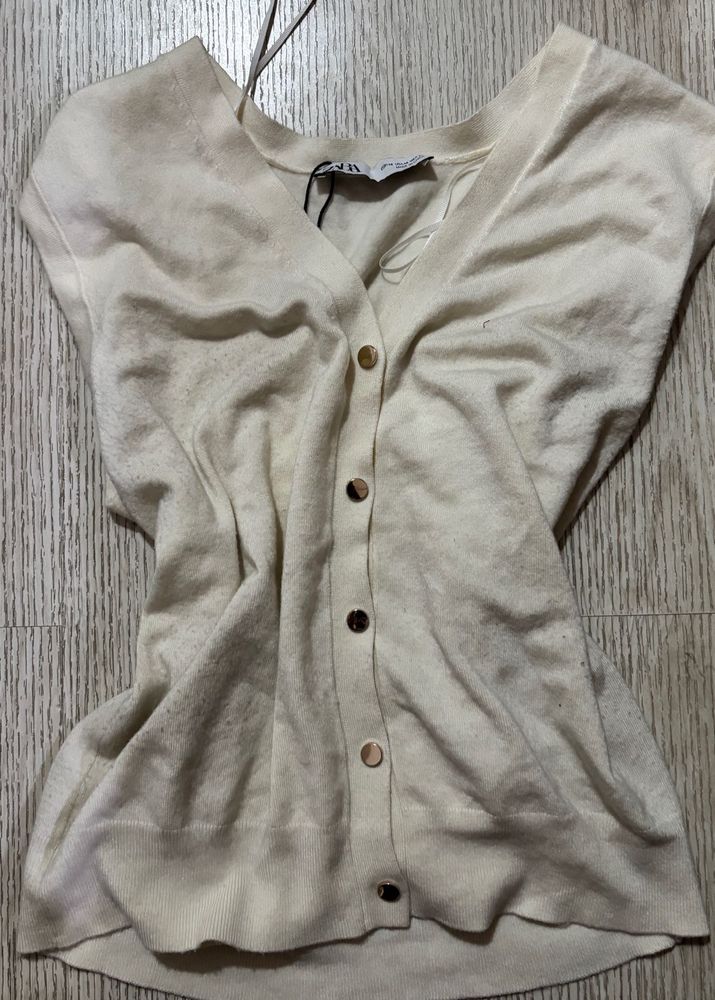 Cream V-Neck Cardigan