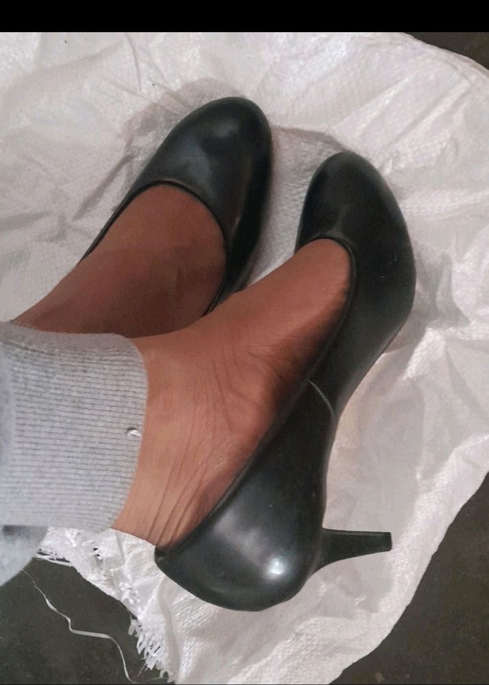 Ravishing Woman Bellies /high Heel👠