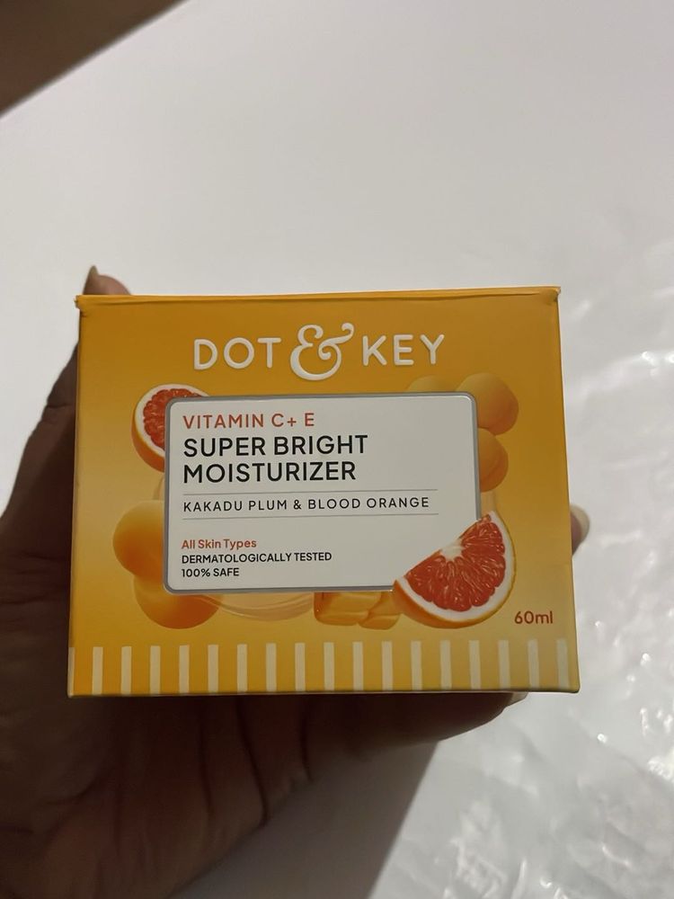 Dot &amp; Key Super Bright Moisturizer