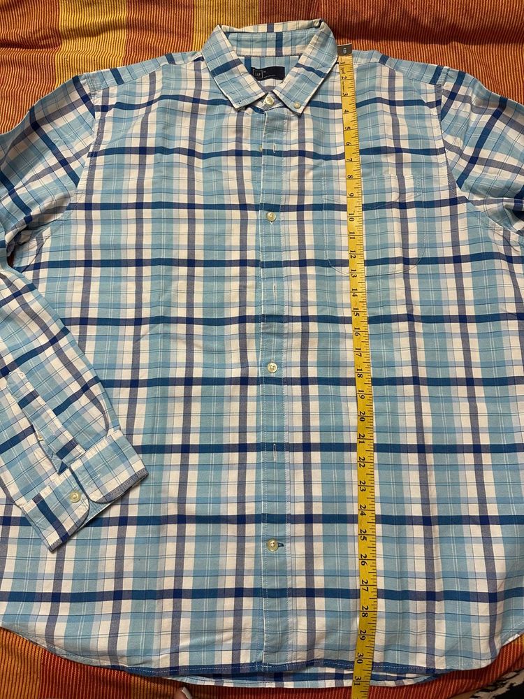 GAP Men's Blue Plaid Button-Up Shirt