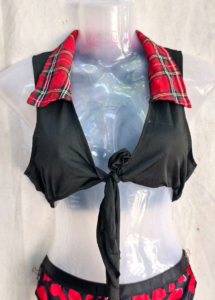 I. Stylish Black Halter Top with Plaid Collar