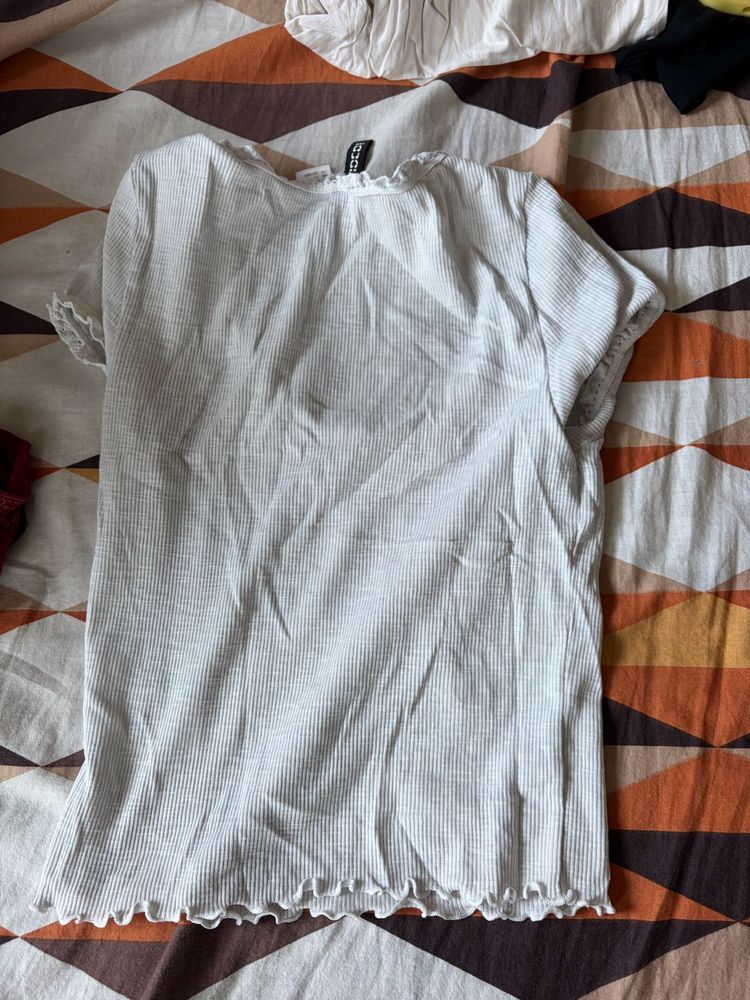 combo sale is there. h&amp;m &amp; white top