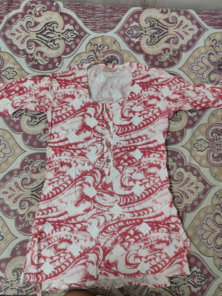 Red and White Printed Kurta