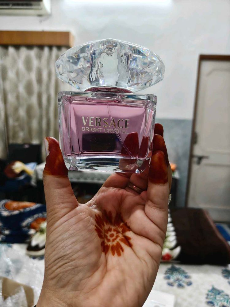 Versace Bright Crystal Perfume