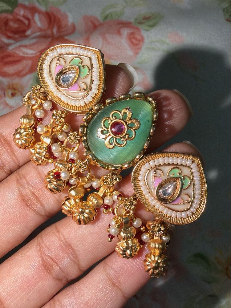 Exquisite Kundan &amp; Pearl Dangle ring