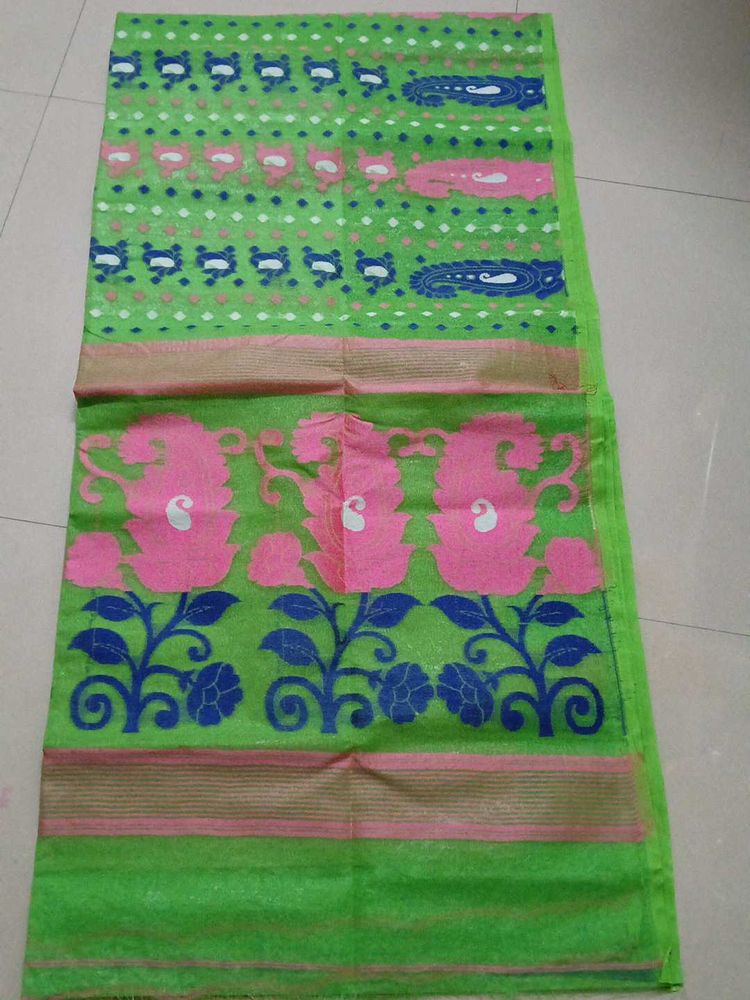 Green &amp; Pink Floral Print Saree