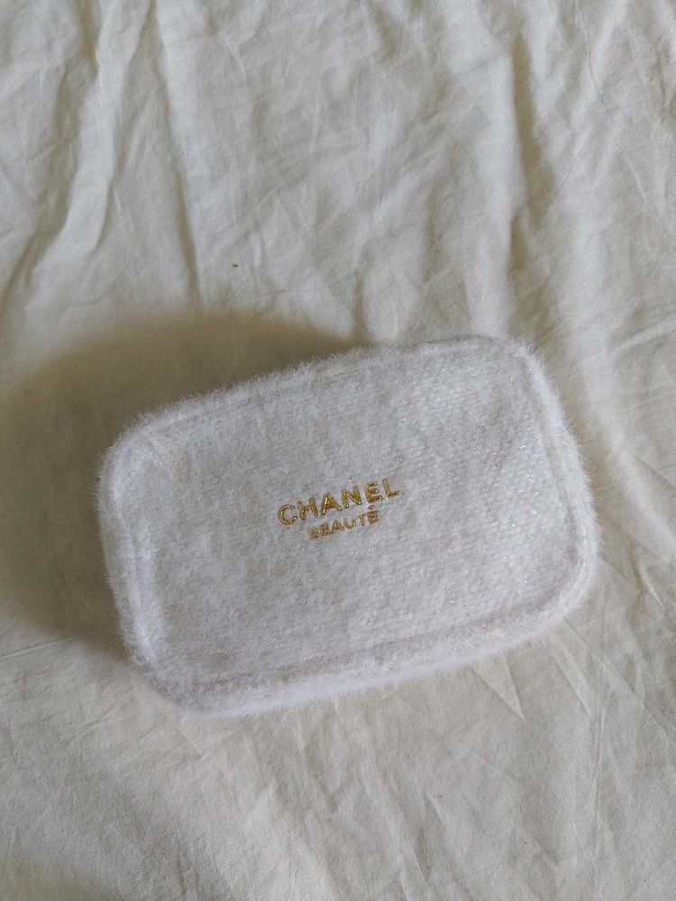 Chanel Beaute Pouch