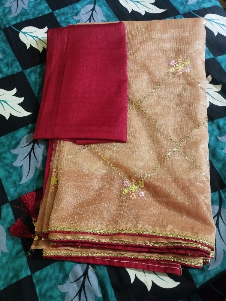 Saree With Unstitched Blouse