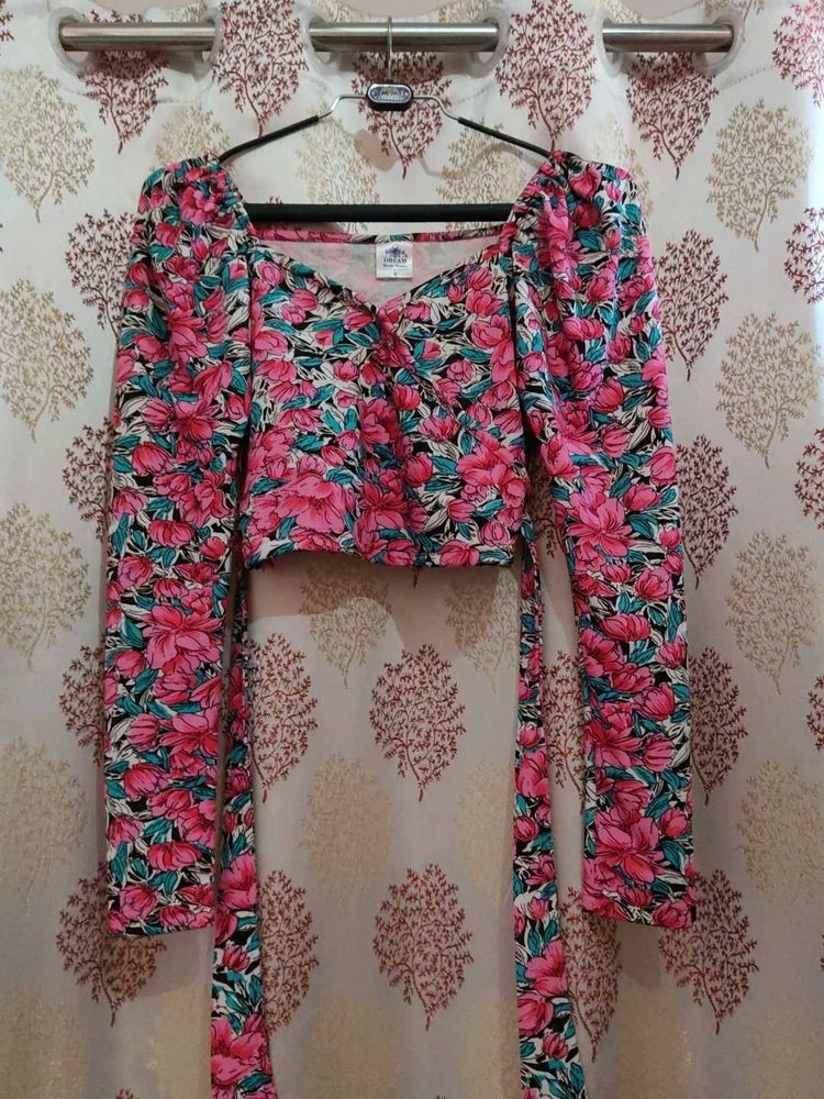 Floral Puff Sleeve Crop Top