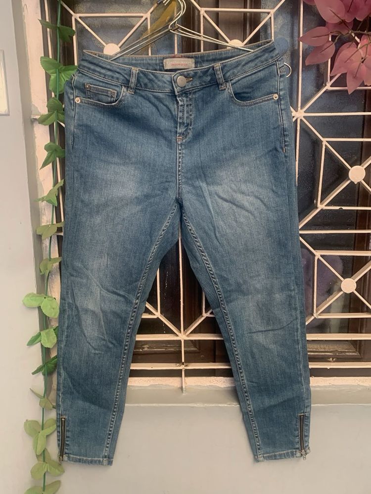 Light Wash Denim Jeans