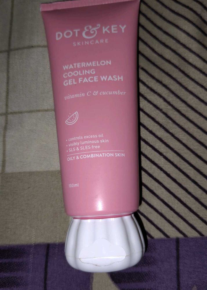 Dot &amp; Key Watermelon Gel Face Wash