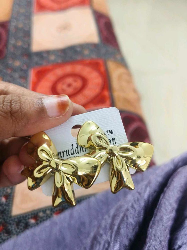Gold Bow Earrings