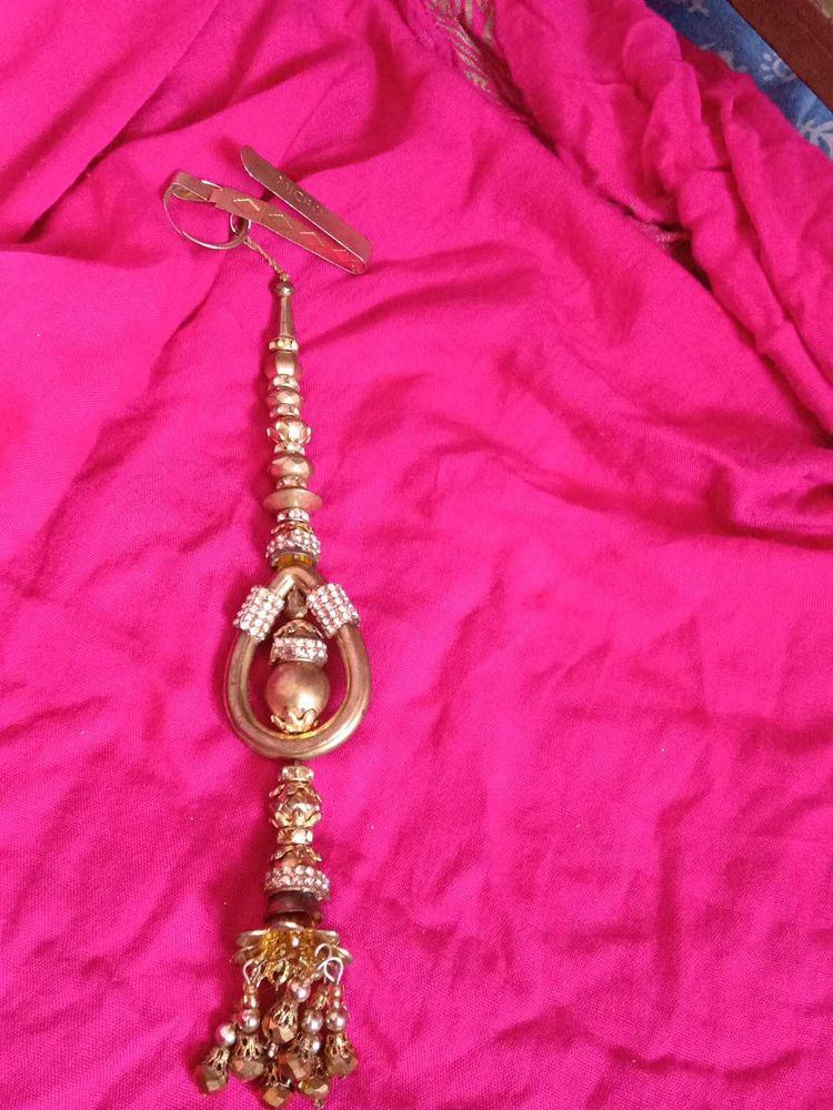 Elegant Gold Tassel Hair Clip