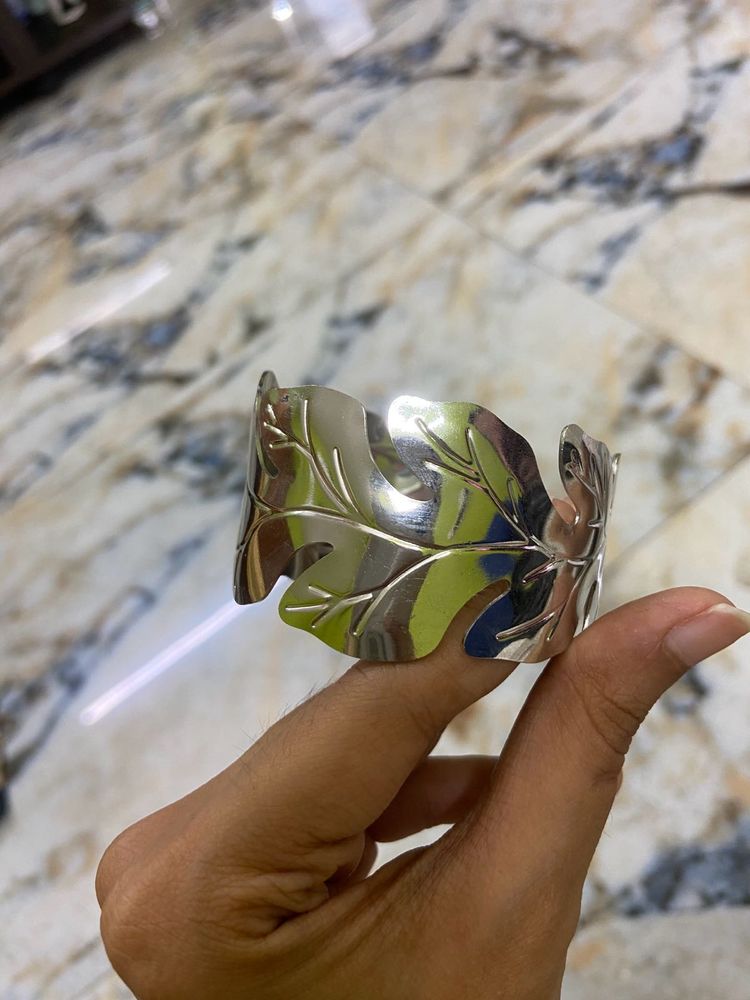 Leaf Design Cuff Bracelet