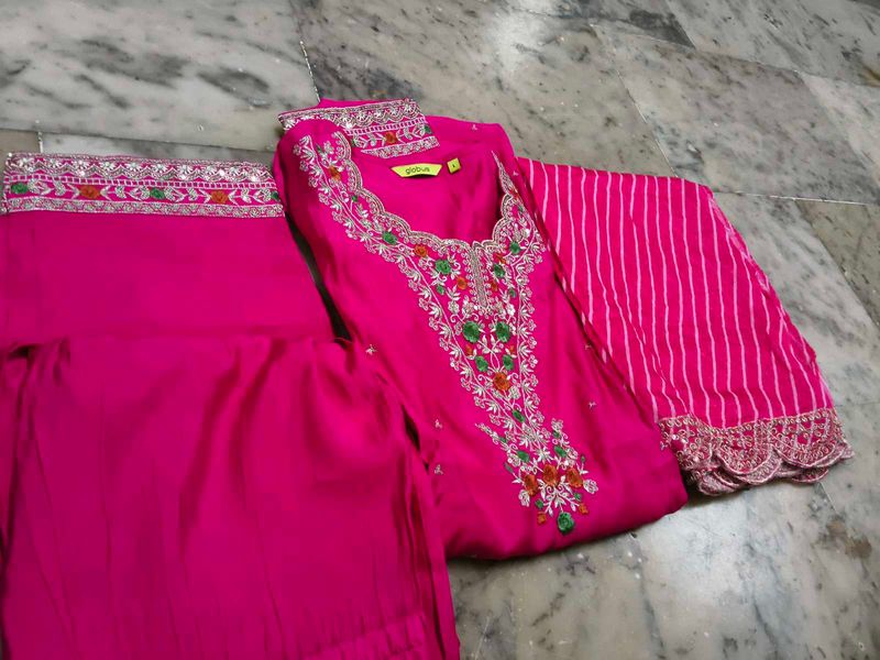 Beautiful Pink Embroidered Kurta Set