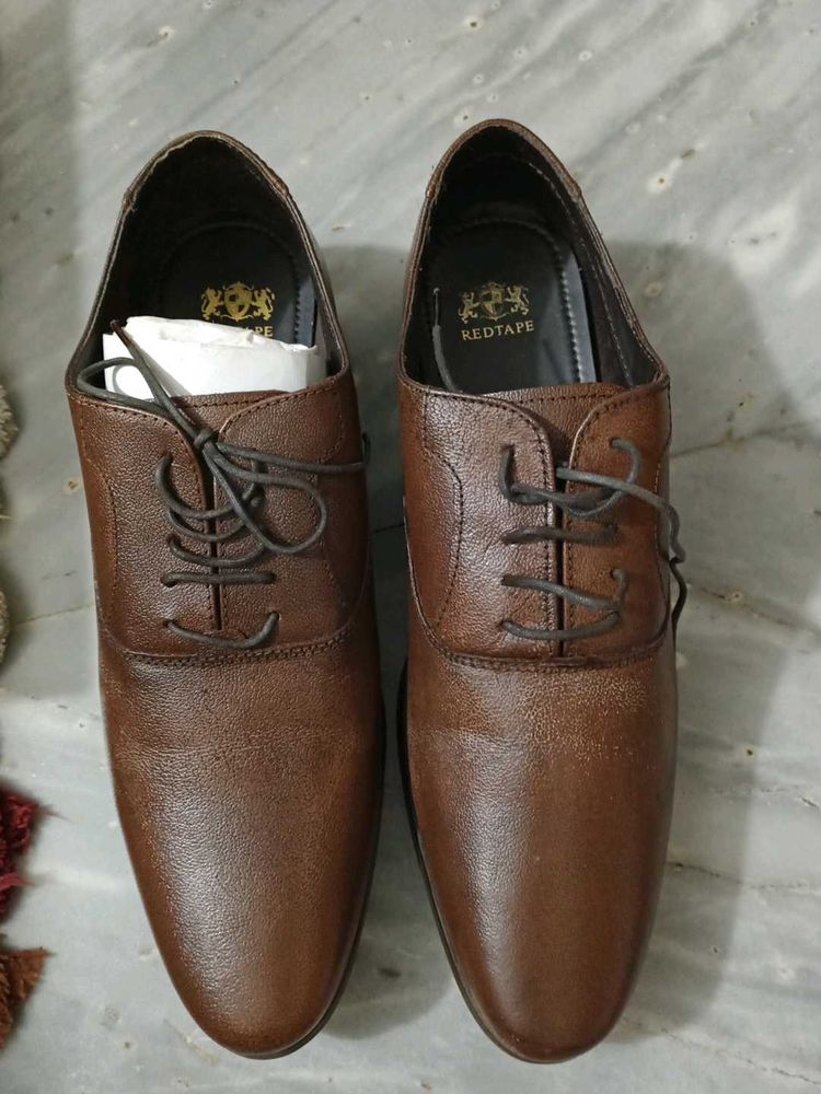 Red Tape Formal Brown Shoes