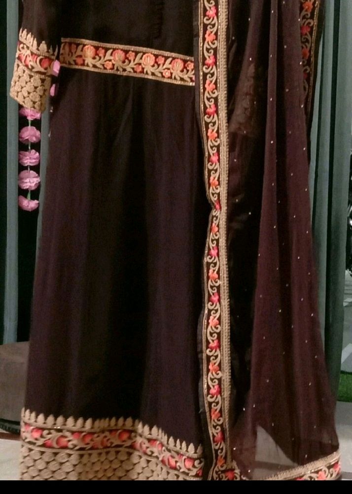 Women Ethnic Gown With Pant &amp; Dupatta