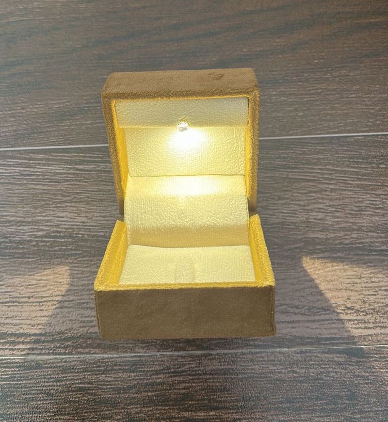 Illuminated Jewelry Box