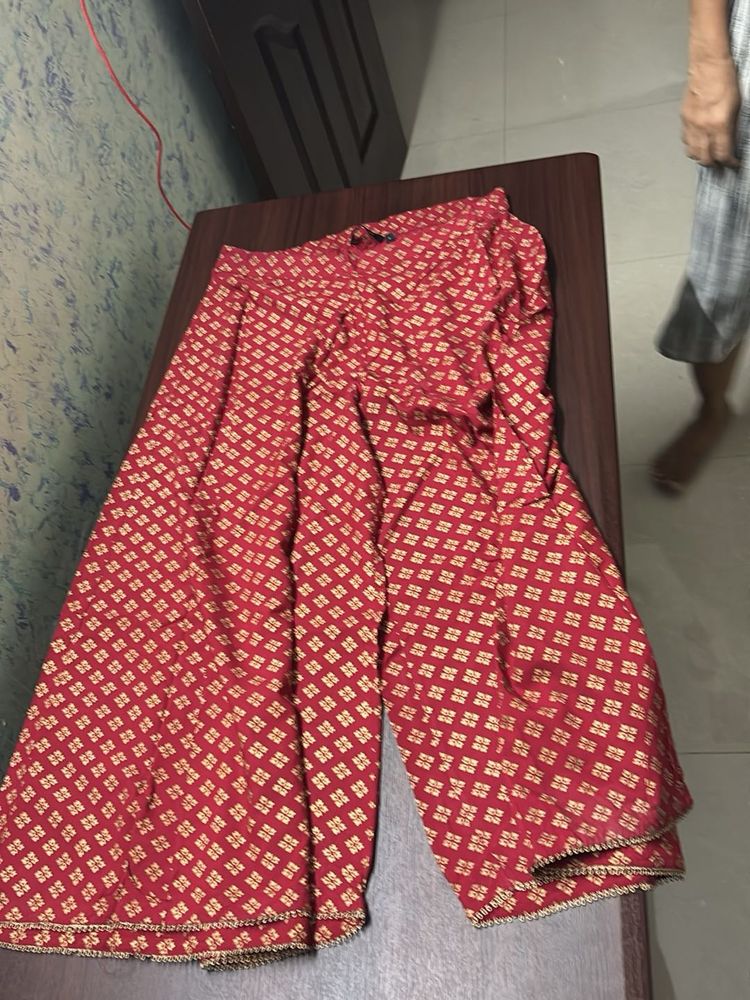 Elegant Red &amp; Gold Printed Palazzo Pants