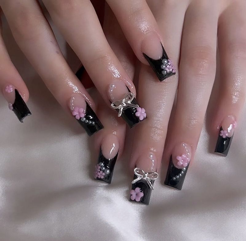 Black French Tip Press-On Nails with 3D Flowers &amp;