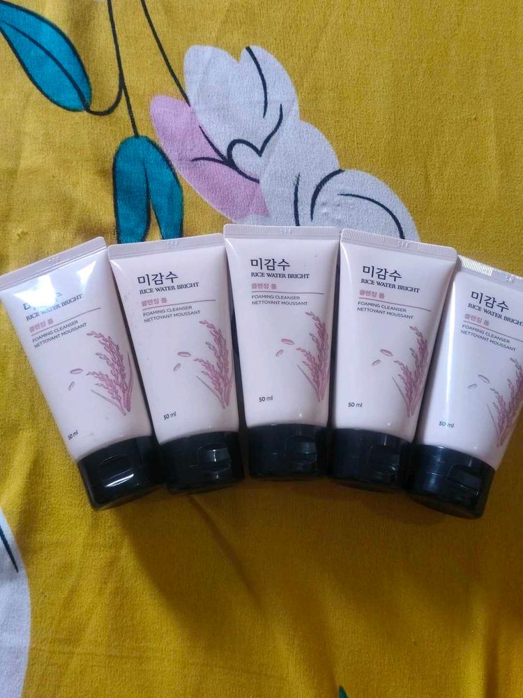 Rice Water Bright Foaming Cleanser