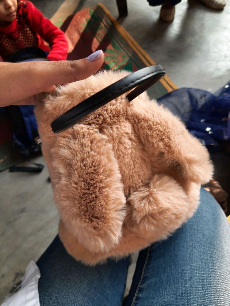 furr sling bag