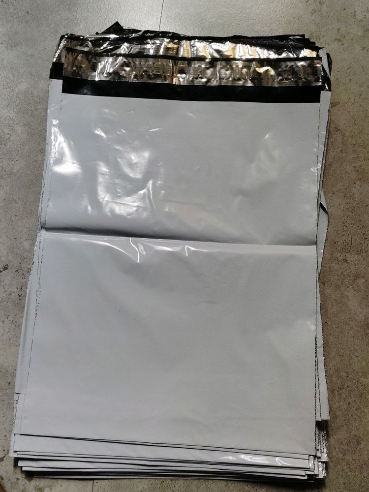 Pakaging Papers In Plastic Material